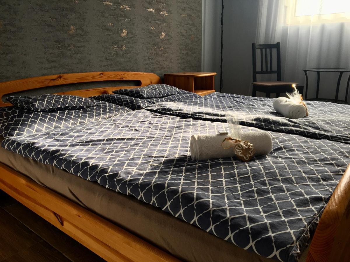 Megyehaz Apartman Makó Exteriér fotografie