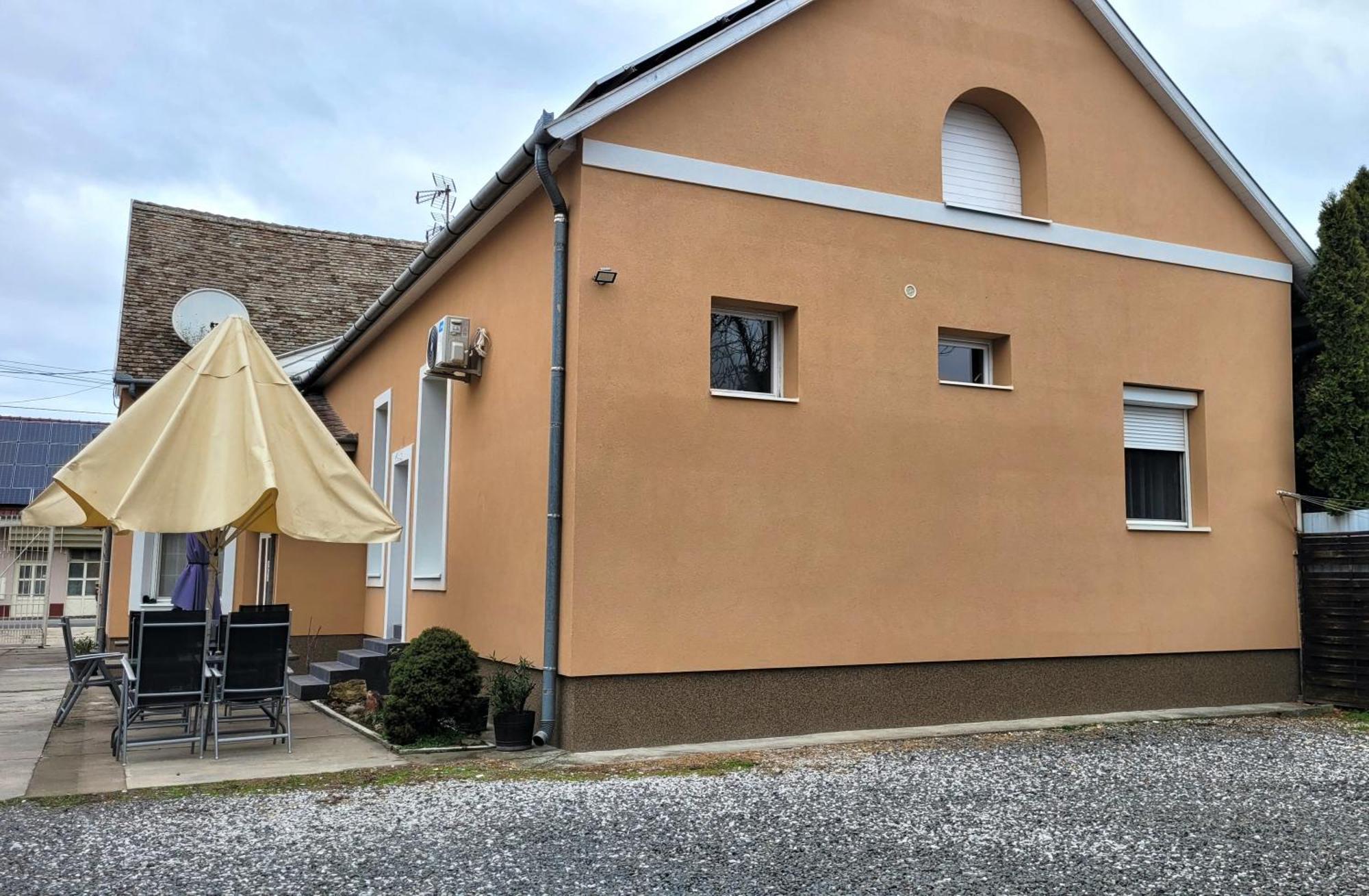 Megyehaz Apartman Makó Exteriér fotografie